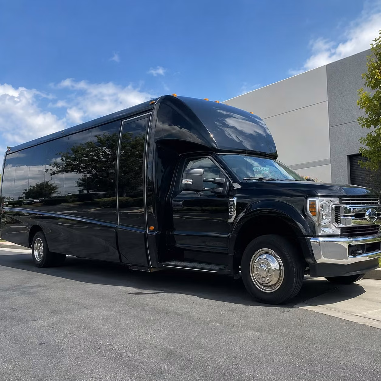 15 passenger minibus