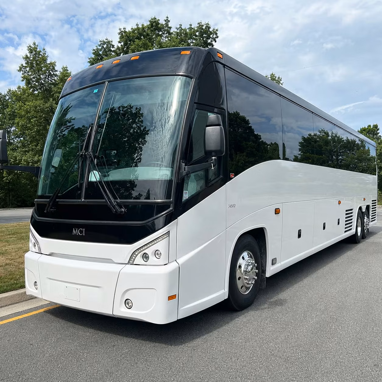 charterbusrentalmaconga com makes long distance transportation from macon easy for every group type