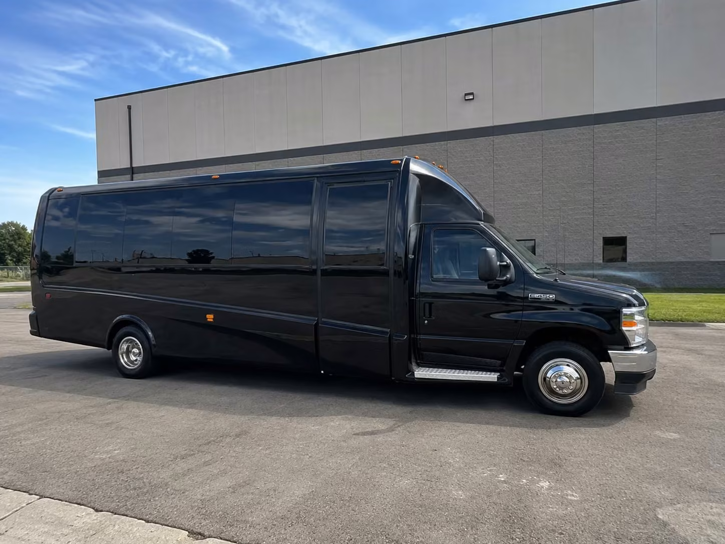 macon 18 passenger minibus rental