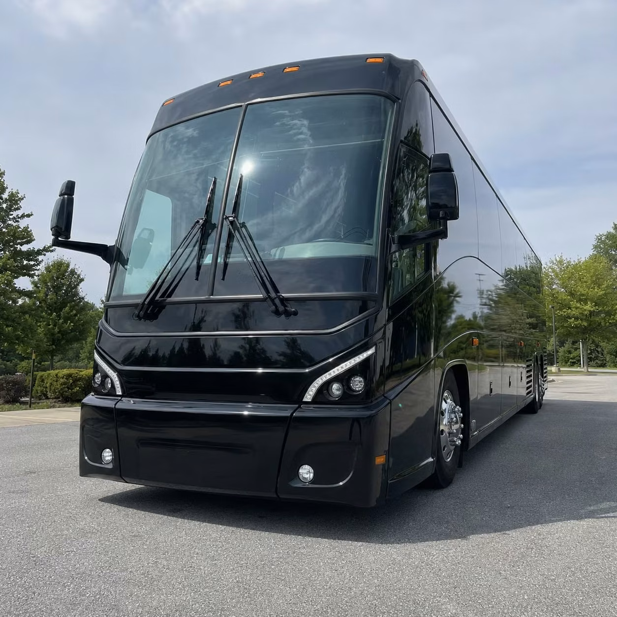 shuttle transportation for robins air force base personnel and operations